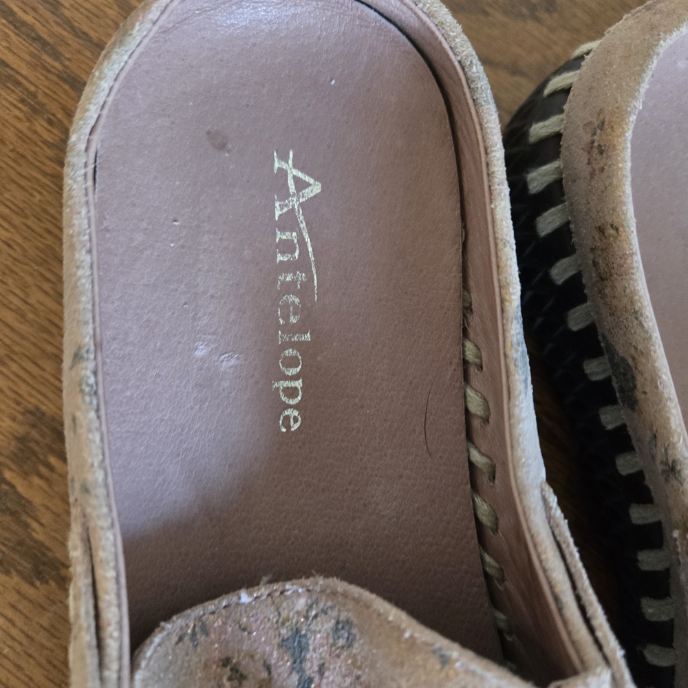 Antelope Dusty Pink Floral Suede Moccasin Mule Slip-Ons - Picture 4 of 10